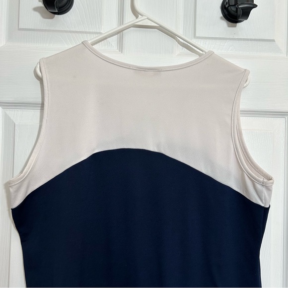 Keyhole Colour Block Tank Top - Picture 11 of 12